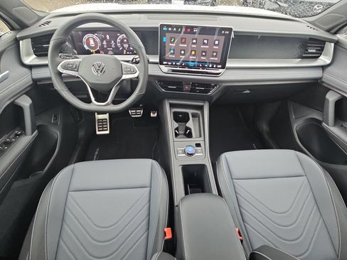 New 2026 Volkswagen Tiguan SE R-Line AWD/4WD image 22