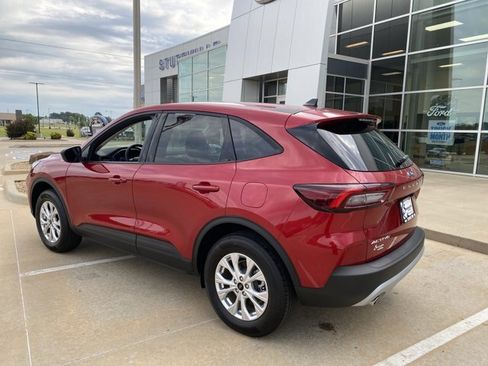 Certified 2025 Ford Escape Active w/ Cold Weather Package AWD/4WD image 3