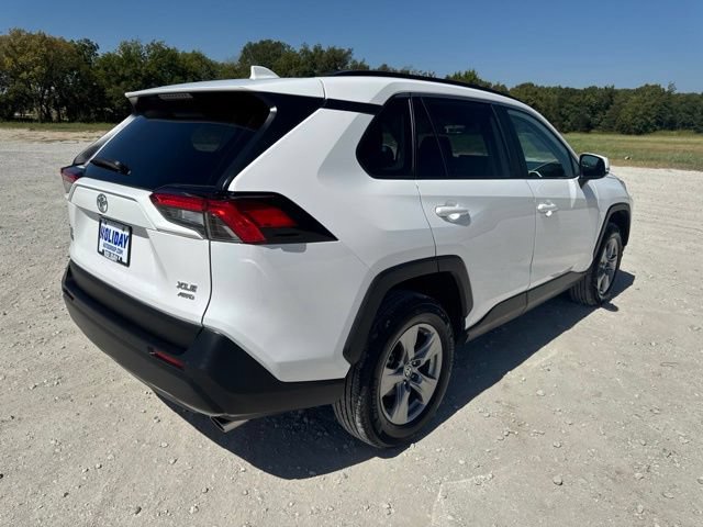 Used 2025 Toyota RAV4 XLE AWD/4WD image 6