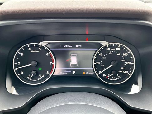Certified 2023 Nissan Rogue SV FWD image 24