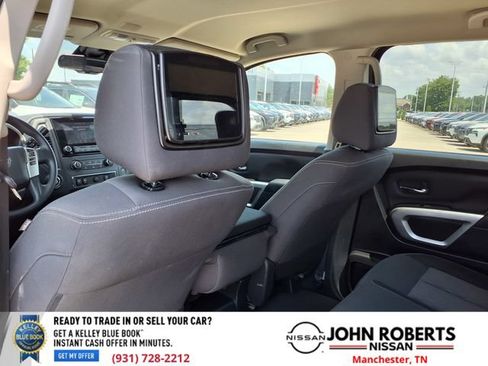 Used 2024 Nissan Titan SV RWD image 10
