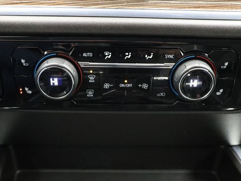 Used 2024 Chevrolet Silverado 1500 RST image 28