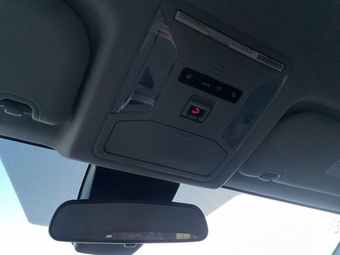 Used 2021 Toyota RAV4 LE image 28