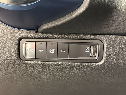 Used 2025 Chevrolet Equinox EV LT w/ Convenience Package II FWD image 20