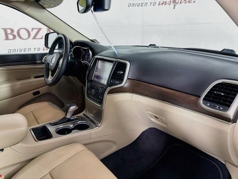 Used 2017 Jeep Grand Cherokee Limited w/ Luxury Group II RWD image 35