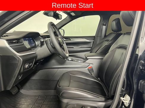 Used 2024 Jeep Grand Cherokee L Limited RWD image 11