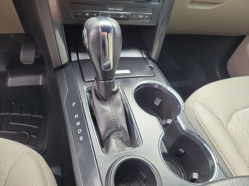 Used 2018 Ford Explorer FWD image 23