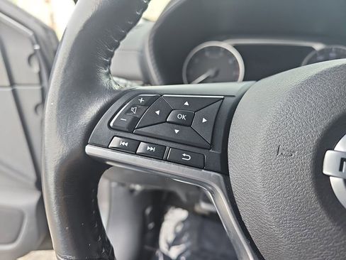 Used 2022 Nissan Sentra SV FWD image 21
