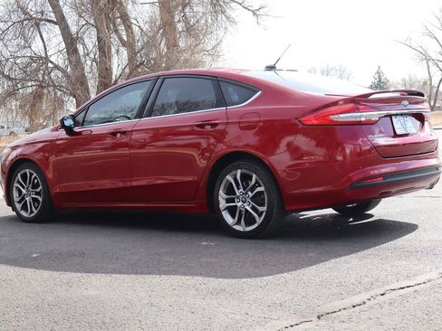 Used 2017 Ford Fusion SE w/ Equipment Group 201A image 7