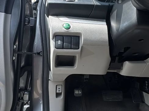 Used 2012 Honda CR-V EX image 11