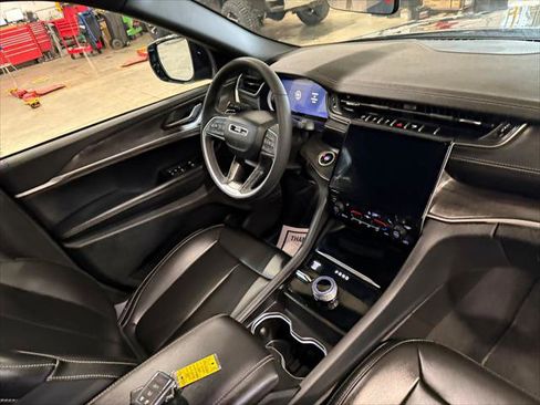 Certified 2025 Jeep Grand Cherokee L Limited AWD/4WD image 10