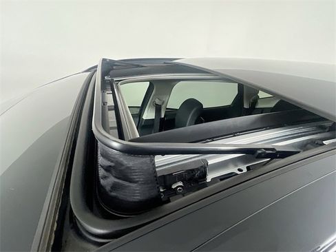 Used 2025 Kia Sportage EX w/ Premium Package image 23