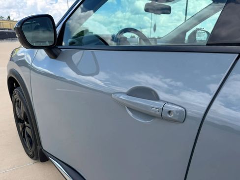 Used 2021 Nissan Rogue SL FWD image 14