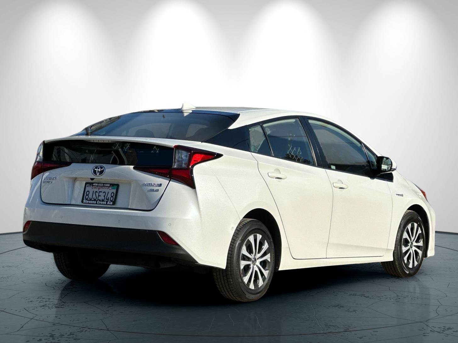 Used 2019 Toyota Prius XLE AWD/4WD image 4