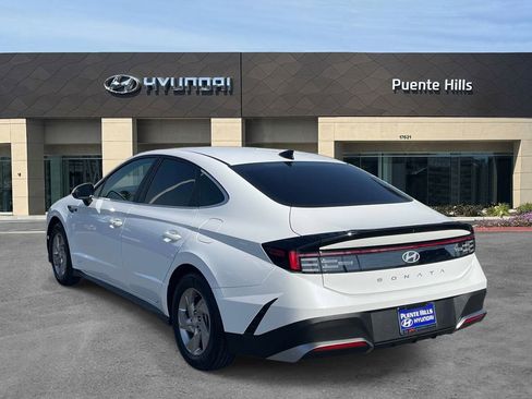 Certified 2025 Hyundai Sonata SE image 4