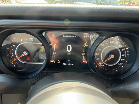 New 2025 Jeep Gladiator Mojave image 23