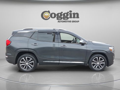 Used 2019 GMC Terrain Denali w/ Advanced Safety Package image 6