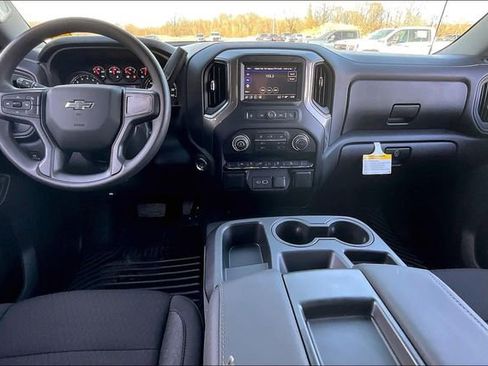 New 2026 Chevrolet Silverado 1500 Custom Trail Boss w/ Dark Appearance Package AWD/4WD image 5