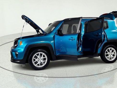 Used 2021 Jeep Renegade Latitude w/ Sun & Sound Group FWD image 11
