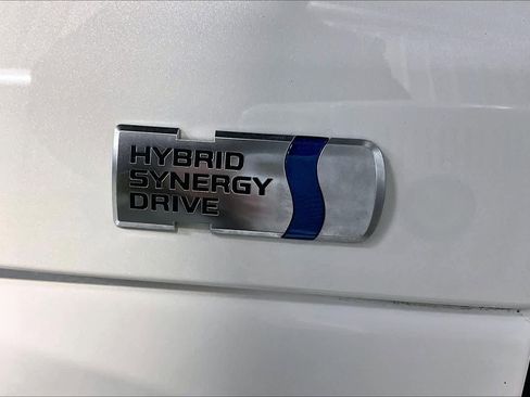 Used 2011 Toyota Prius Two image 9