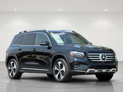 Certified 2024 Mercedes-Benz GLB 250 4MATIC image 7