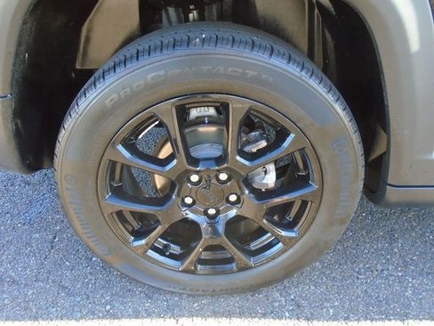 Certified 2022 Jeep Compass Altitude image 17