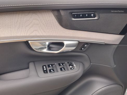 New 2026 Volvo XC90 B6 Ultra image 11