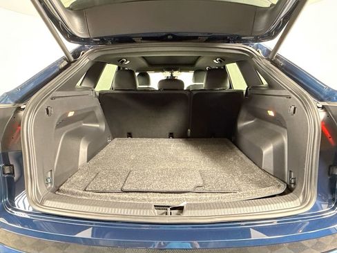 Used 2022 Volkswagen Atlas Cross Sport SE image 28