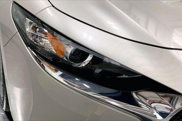 Used 2025 MAZDA MAZDA3 s FWD image 28