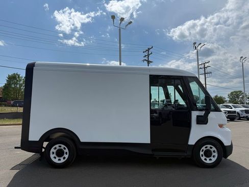 Used 2024 Chevrolet Brightdrop 600 w/ Commercial Equipment Package AWD/4WD image 6