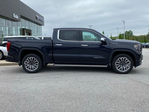 Used 2023 GMC Sierra 1500 Denali Ultimate image 8
