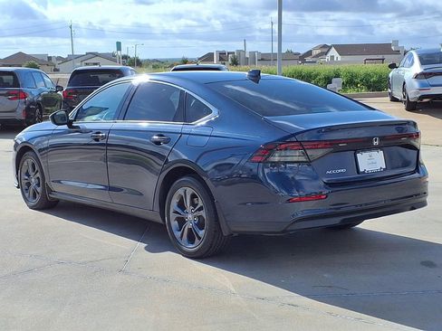 Certified 2023 Honda Accord EX image 5