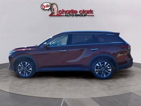 Used 2024 INFINITI QX60 Luxe w/ Vision Package image 2