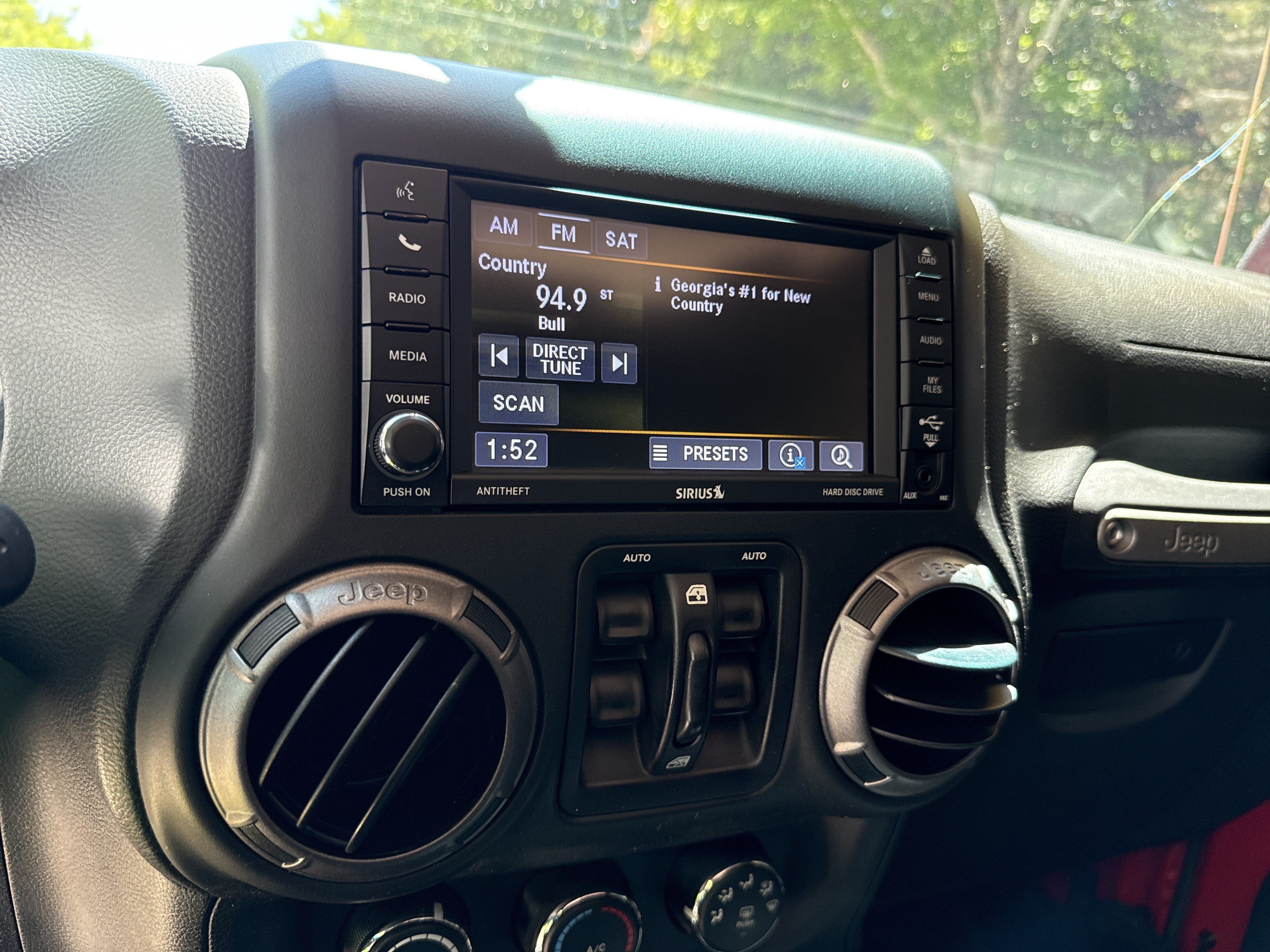 Used 2018 Jeep Wrangler Unlimited Sport S AWD/4WD image 28