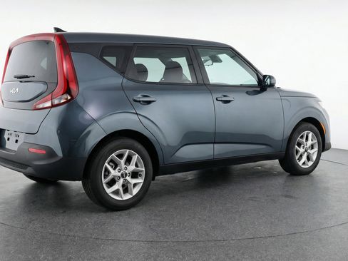Used 2025 Kia Soul LX w/ LX Technology Package image 9