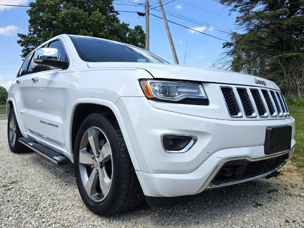 Used 2015 Jeep Grand Cherokee Overland w/ Advanced Technology Group AWD/4WD image 11