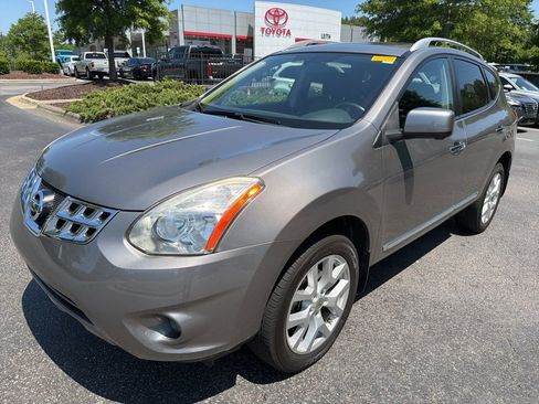 Used 2012 Nissan Rogue SL FWD image 1