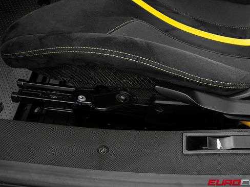 Used 2020 Ferrari 488 Pista Coupe RWD image 54