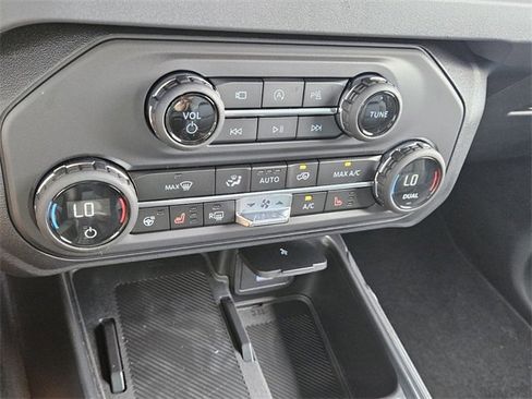 New 2025 Ford Bronco Outer Banks image 23