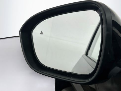 Used 2023 Nissan Rogue SV AWD/4WD image 16