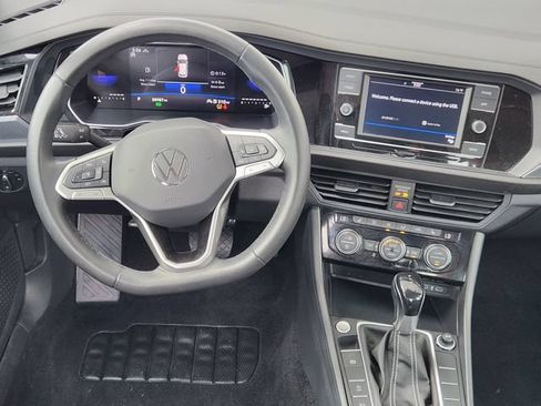 Used 2024 Volkswagen Jetta SE FWD image 22