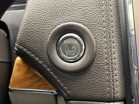 Used 2014 Lincoln MKX AWD 4dr w/ Equipment Group 102A image 21