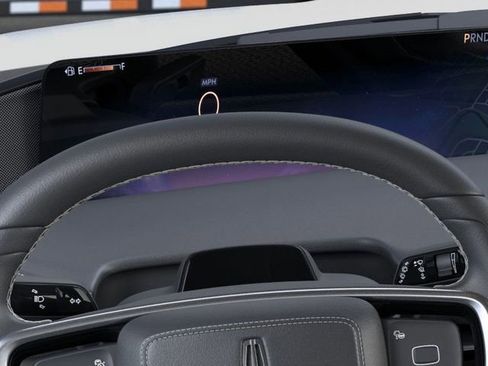 New 2026 Lincoln Navigator Premiere image 13