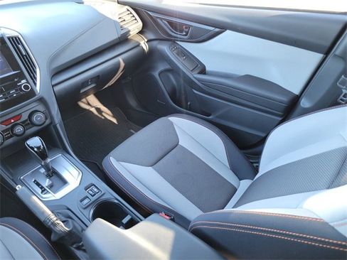 Used 2019 Subaru Crosstrek 2.0i Premium w/ Eyesight System image 16