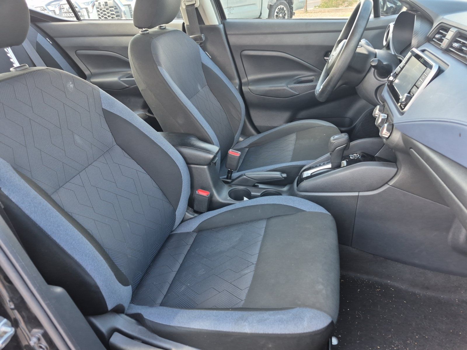Used 2024 Nissan Versa SV FWD image 24