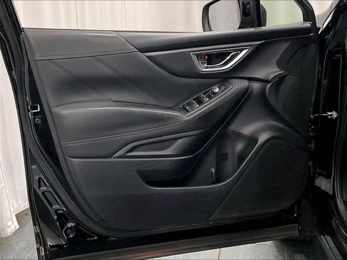 Used 2019 Subaru Forester Limited AWD/4WD image 9