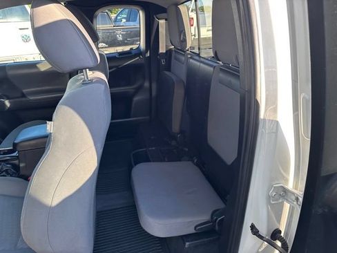 Used 2021 Toyota Tacoma SR AWD/4WD image 16