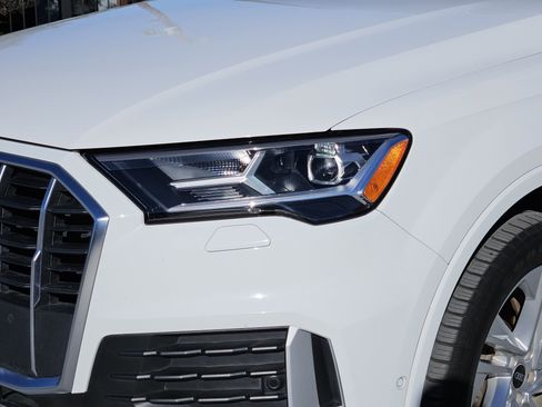 Used 2022 Audi Q7 2.0T Premium w/ Convenience Package image 11