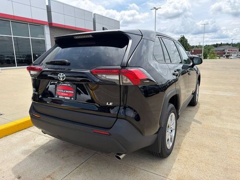Used 2025 Toyota RAV4 LE FWD image 8