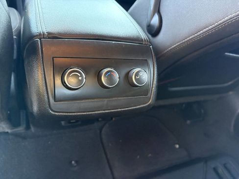 Used 2016 GMC Acadia SLE image 20